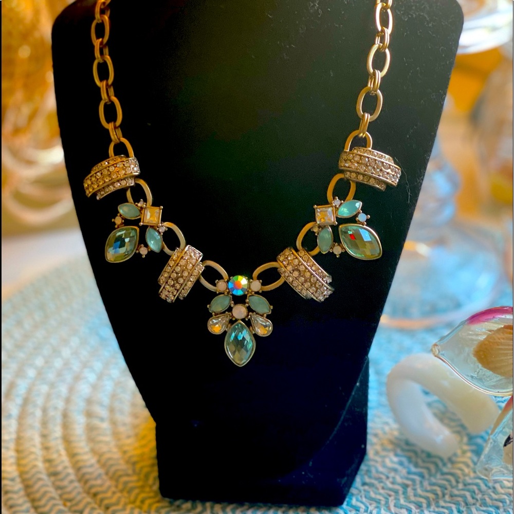 Statement necklace